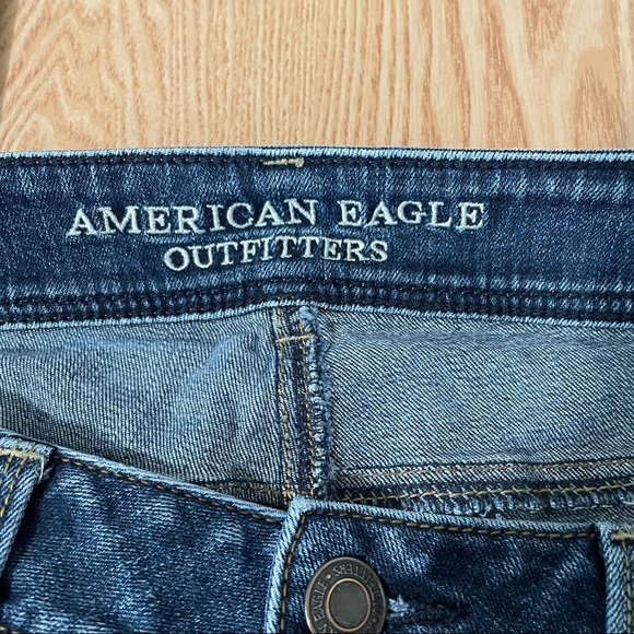 American Eagle lightly distressed Bootcut jeans - Picture 4 of 16